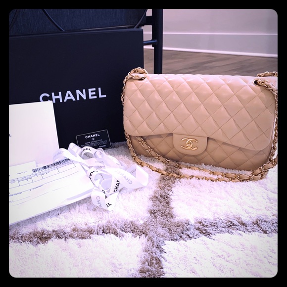 CHANEL Handbags - CHANEL Jumbo Double Flap Beige